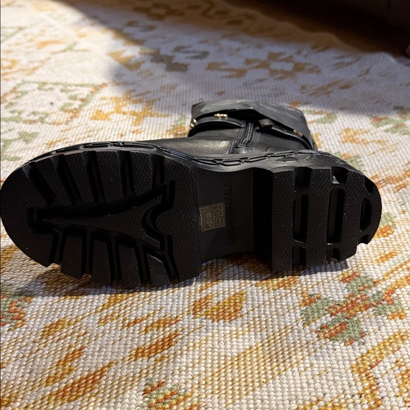 Karl Lagerfeld Latisha Logo Ankle Boots - Picture 6 of 6